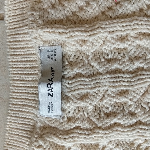 Sweater - Picture 2 of 4